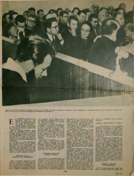 Escritores chilenos en dos frentes
