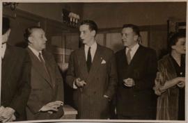 Fotografía celebración "El senador no es honorable" en 1953